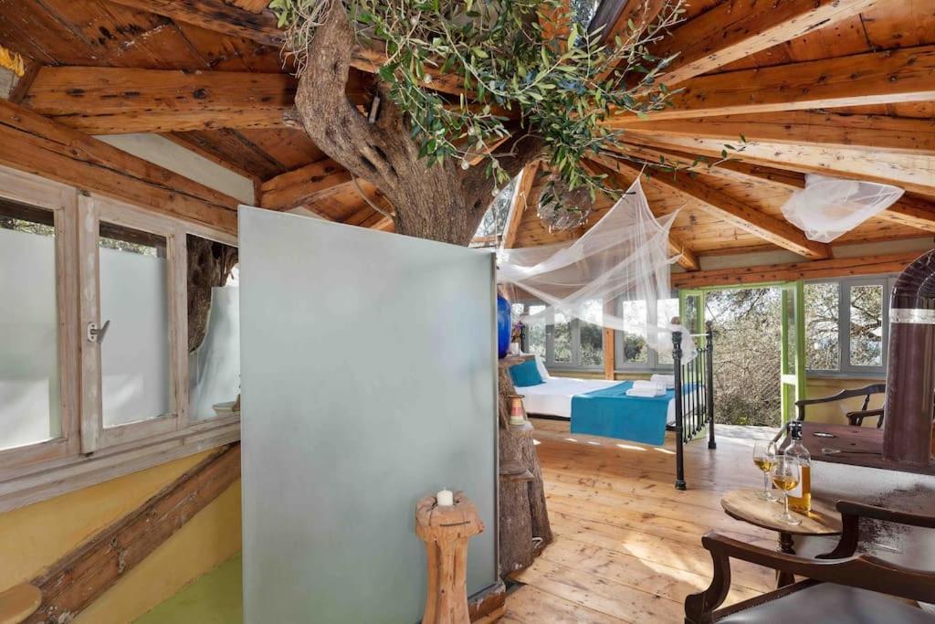 Vila Margaritis'S Treehouse Paramonas  Exteriér fotografie
